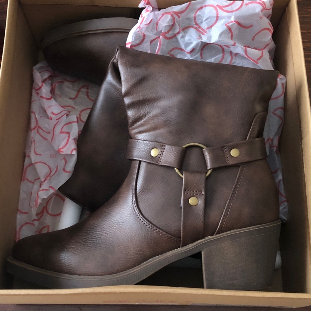 New! Brown Ankle Boots with Block Heel